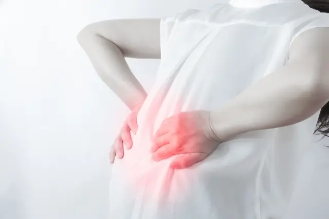 よくある腰痛症3つをご紹介!ご自宅でできる予防法について!